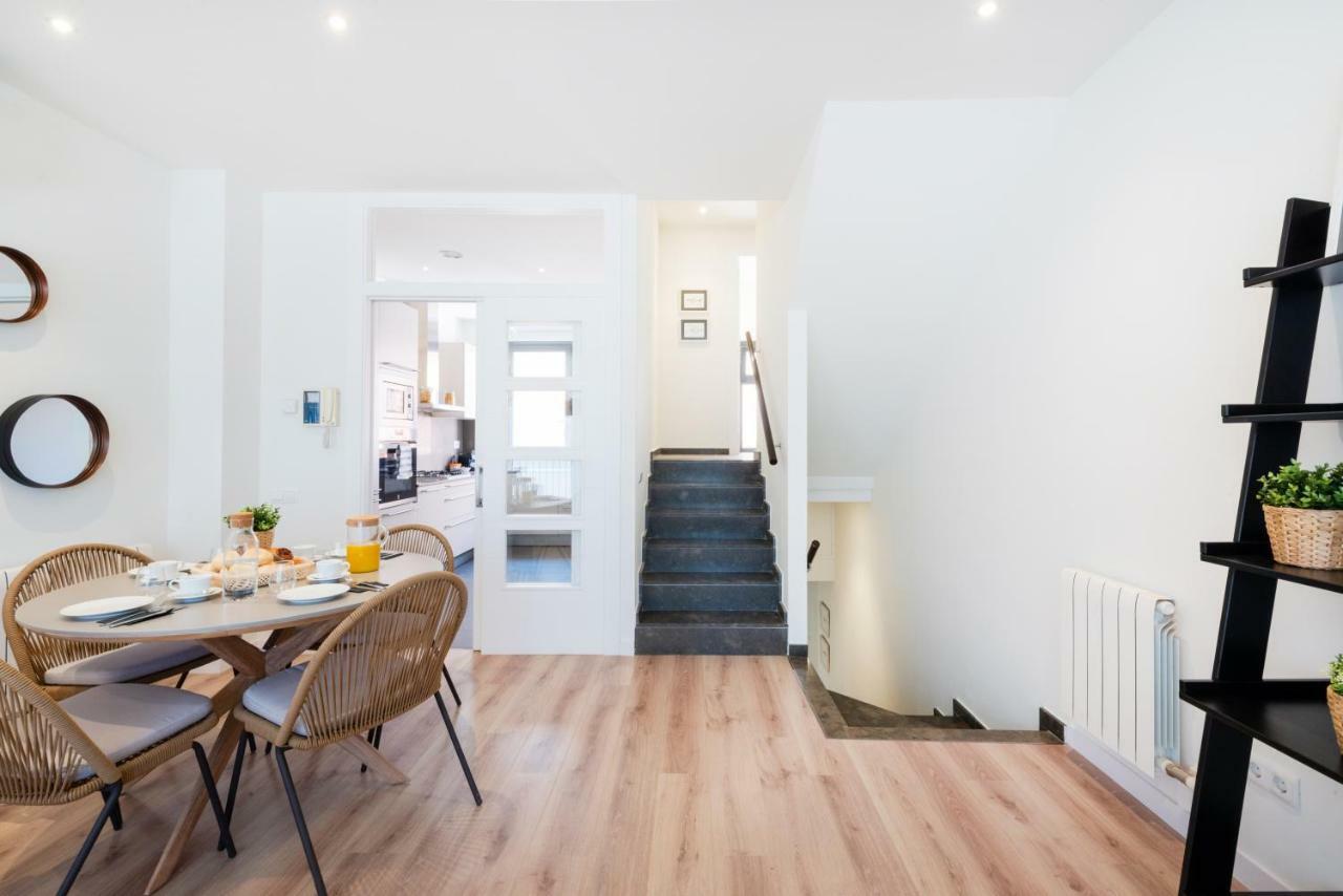 Apartamento Petit Luxe Tobella Esquerra Terrassa Exterior foto