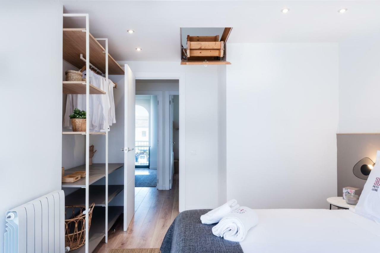 Apartamento Petit Luxe Tobella Esquerra Terrassa Exterior foto