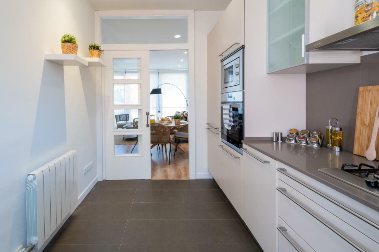 Apartamento Petit Luxe Tobella Esquerra Terrassa Exterior foto