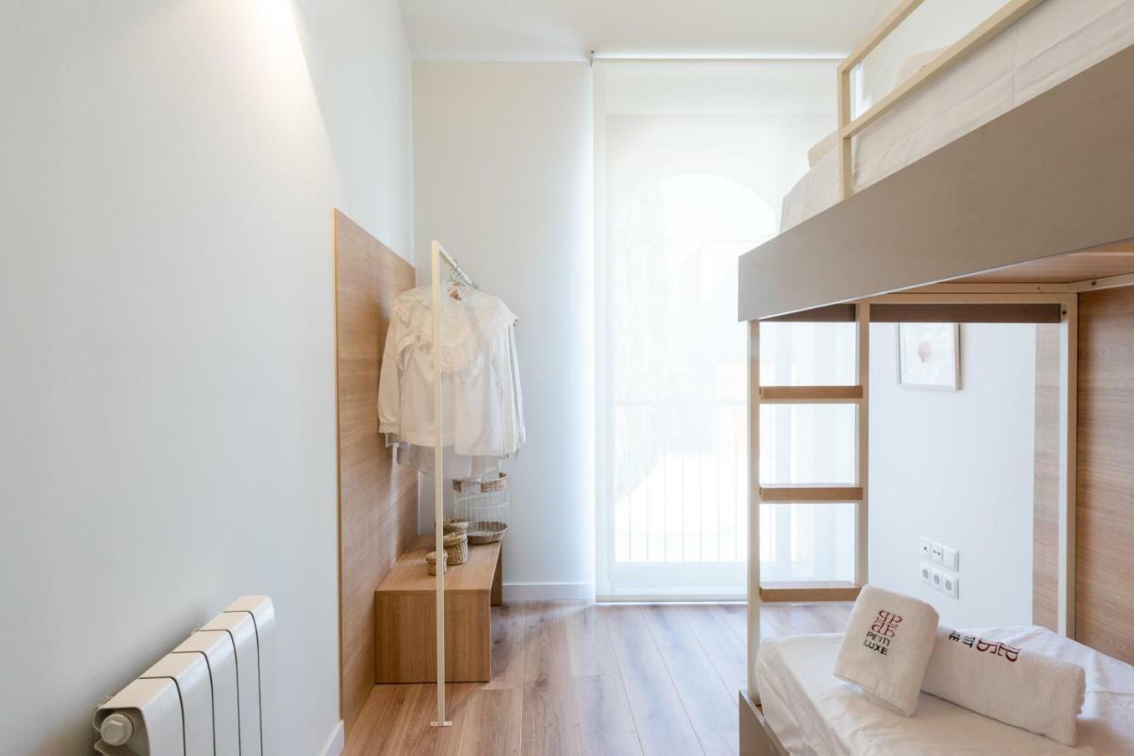 Apartamento Petit Luxe Tobella Esquerra Terrassa Exterior foto